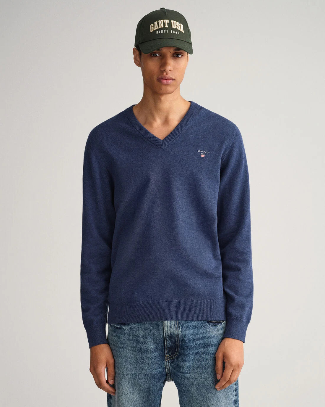 Navy cotton V-neck pullover Gant - 8030552/433