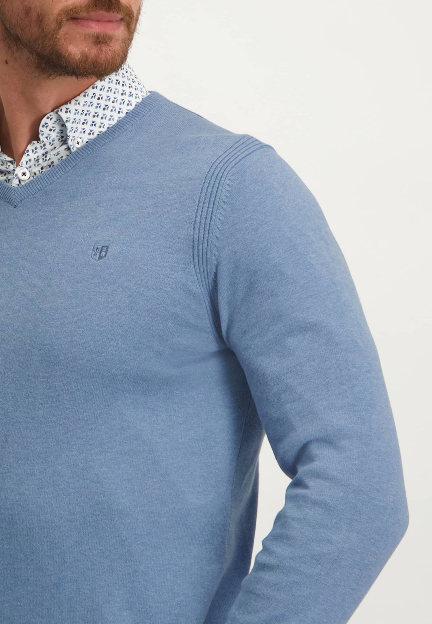 Light blue cotton V-neck pullover State of Art - 13029/5300