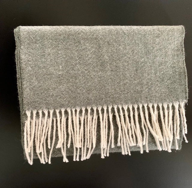 Fuchsia herringbone woolen scarf Lana Verde
